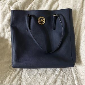 Michael kors navy tote bag